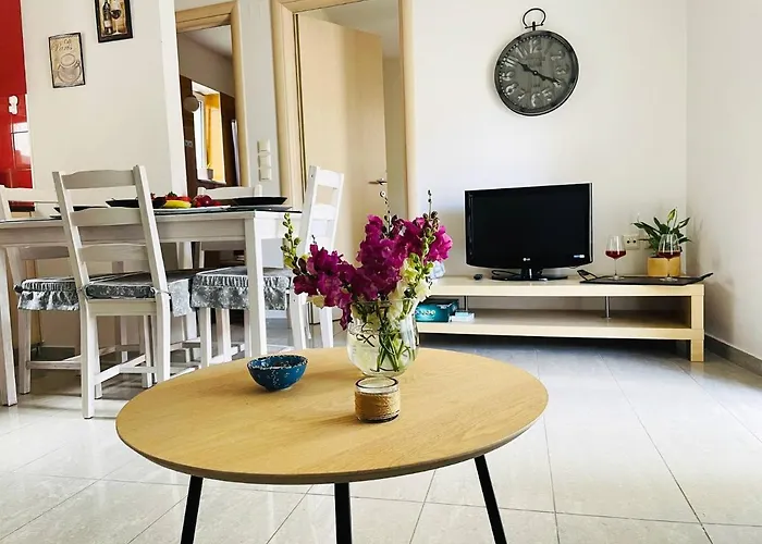 Lodge Cozy Nest - 2min To Beach, 6min Walk To Old Town Chania (Crete)