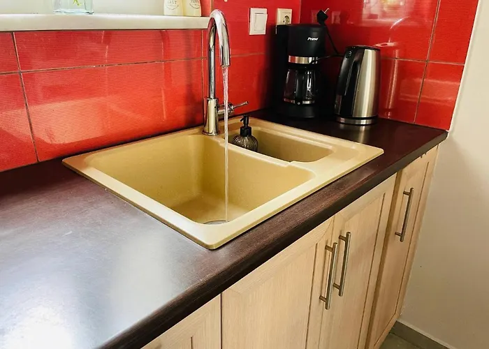 Cozy Nest - 2min To Beach, 6min Walk To Old Town