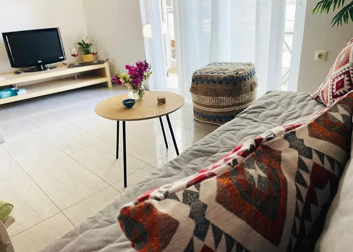 Cozy Nest - 2min To Beach, 6min Walk To Old Town Lodge *